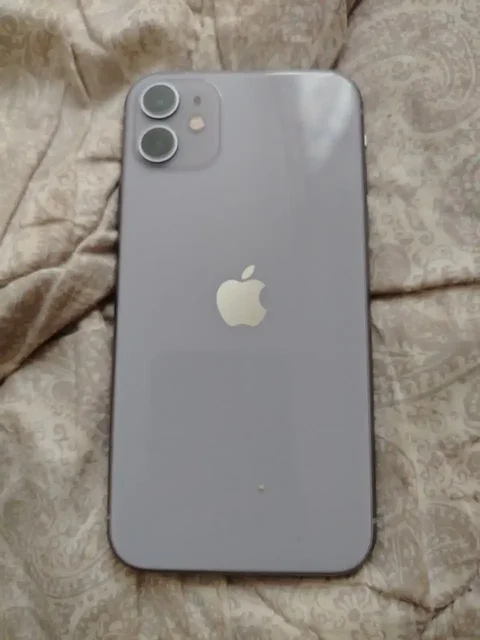 Продажа iPhone 11 128GB фиолетовый - Повербанки в Уфа