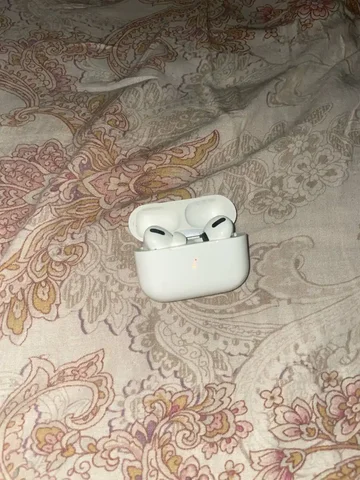 Продам AirPods оригинальные - частное объявление в Уфа