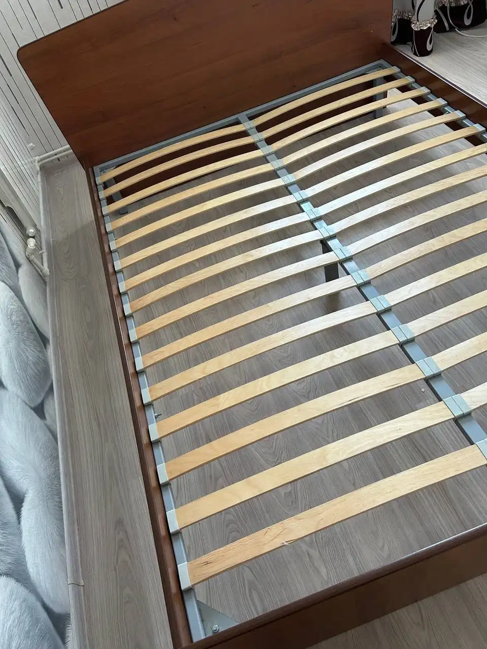 Продам кровать 160/220 с матрасом и чехлом - Мебель (Для дома и дачи) в Уфа