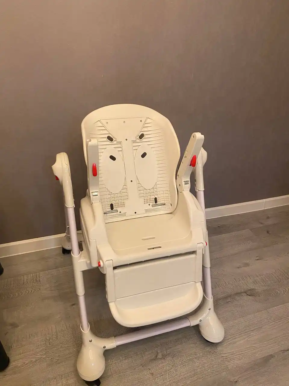 Детский стульчик в отличном состоянии - Детская мебель (Товары для детей) в Уфа