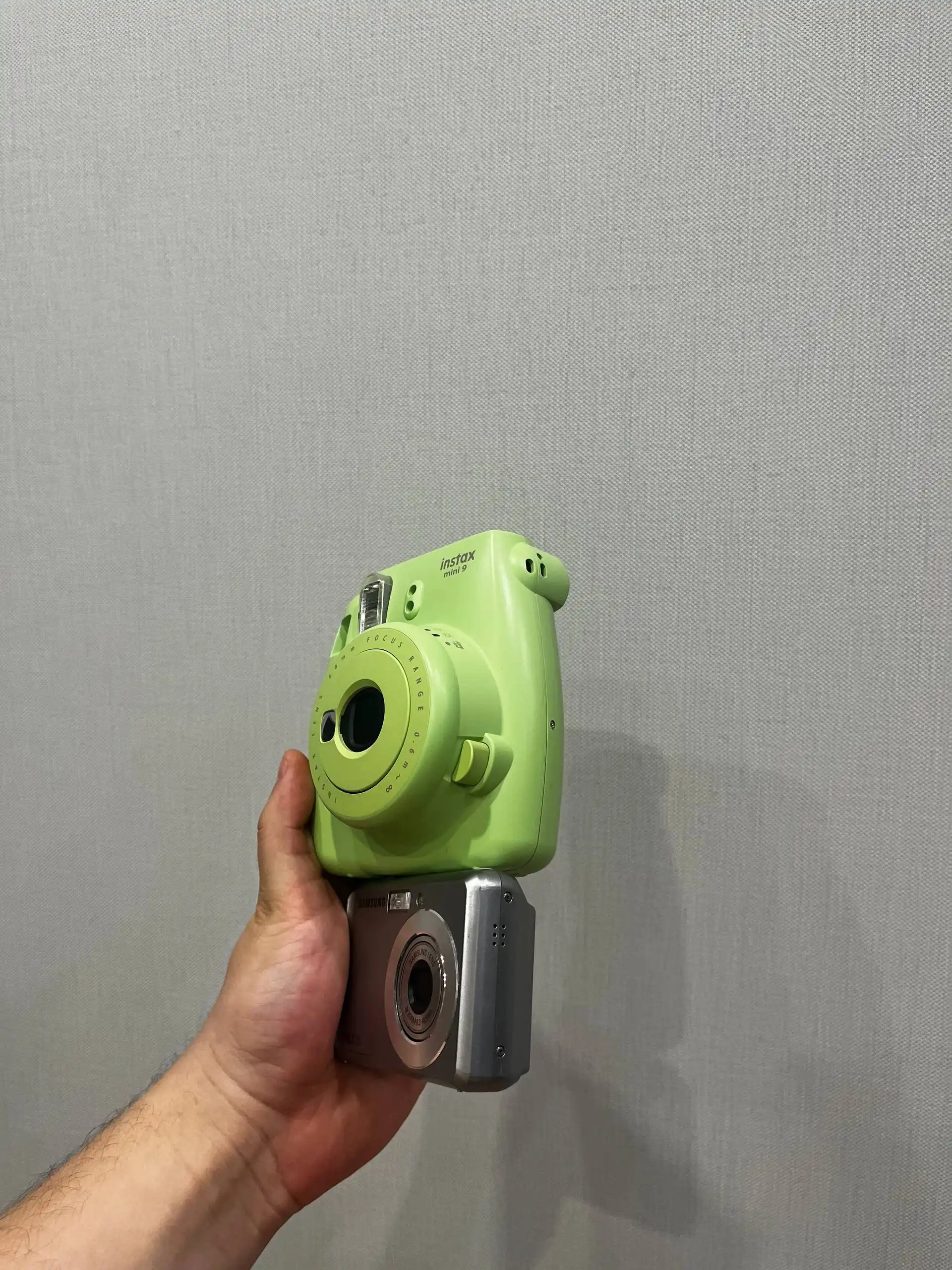 Продажа фотоаппаратов FUJIFILM instax mini 9 и Samsung ES15 - Фотоаппараты (Электроника) в Уфа