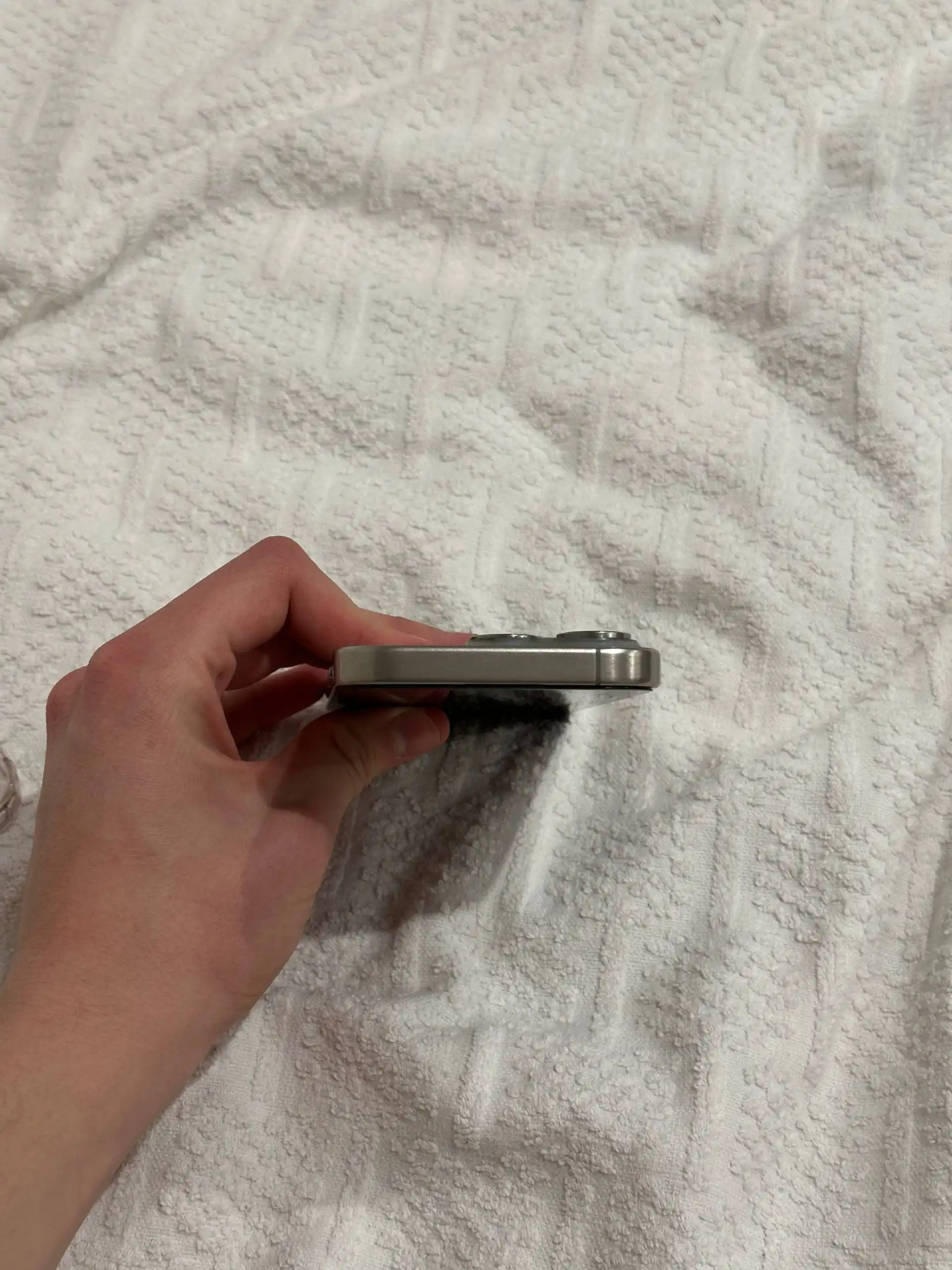 Продаётся iPhone 15 Pro 256 ГБ в цвете натуральный титан - Смартфоны (Электроника) в Уфа