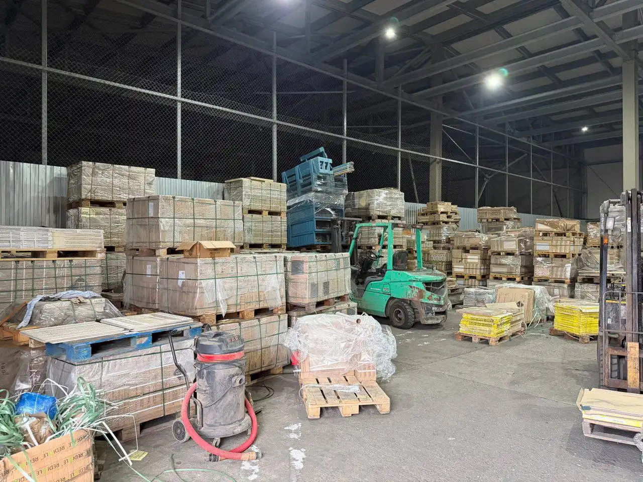 Распродажа керамогранита в Москве - Отделочные материалы (Для дома и дачи) в Москва