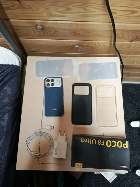 Смартфон Xiaomi Poco на 12 ГБ оперативной памяти и 528 ГБ памяти - Электроника в Москва