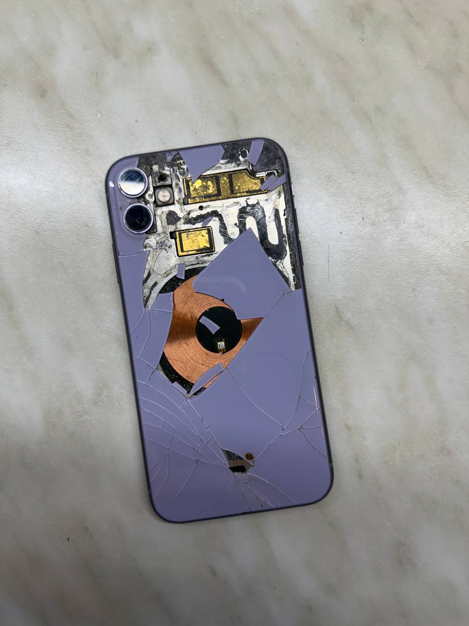 Продажа Айфона и Самсунга