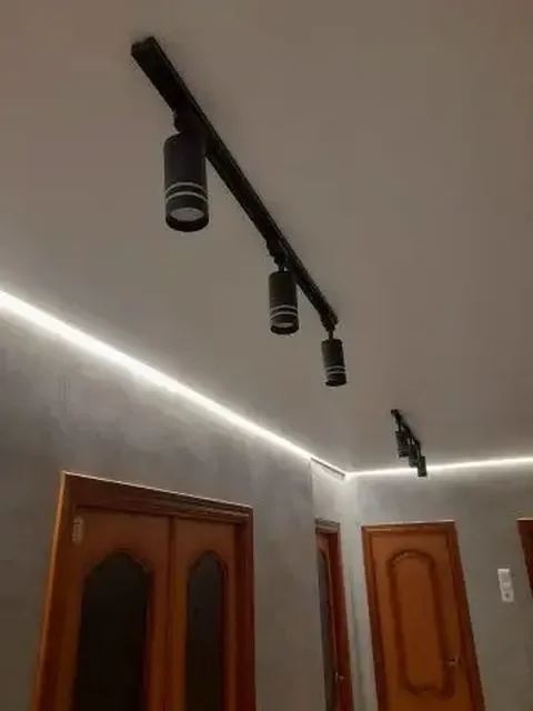 Услуги по установке натяжных потолков - Барбершоп в Тюмень