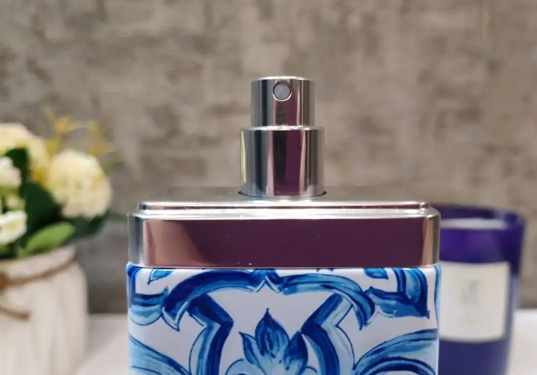 Парфюмерная вода Dolce Gabbana Light Blue Capri in Love - Парфюмерия (Красота и здоровье) в Тюмень