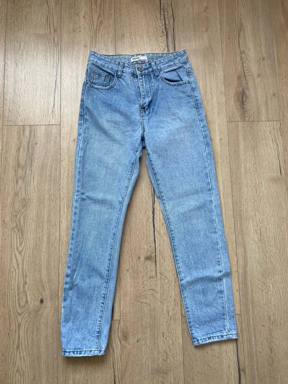 Джинсы размер 27 в отличном состоянии - Джинсы (Одежда) в Тюмень