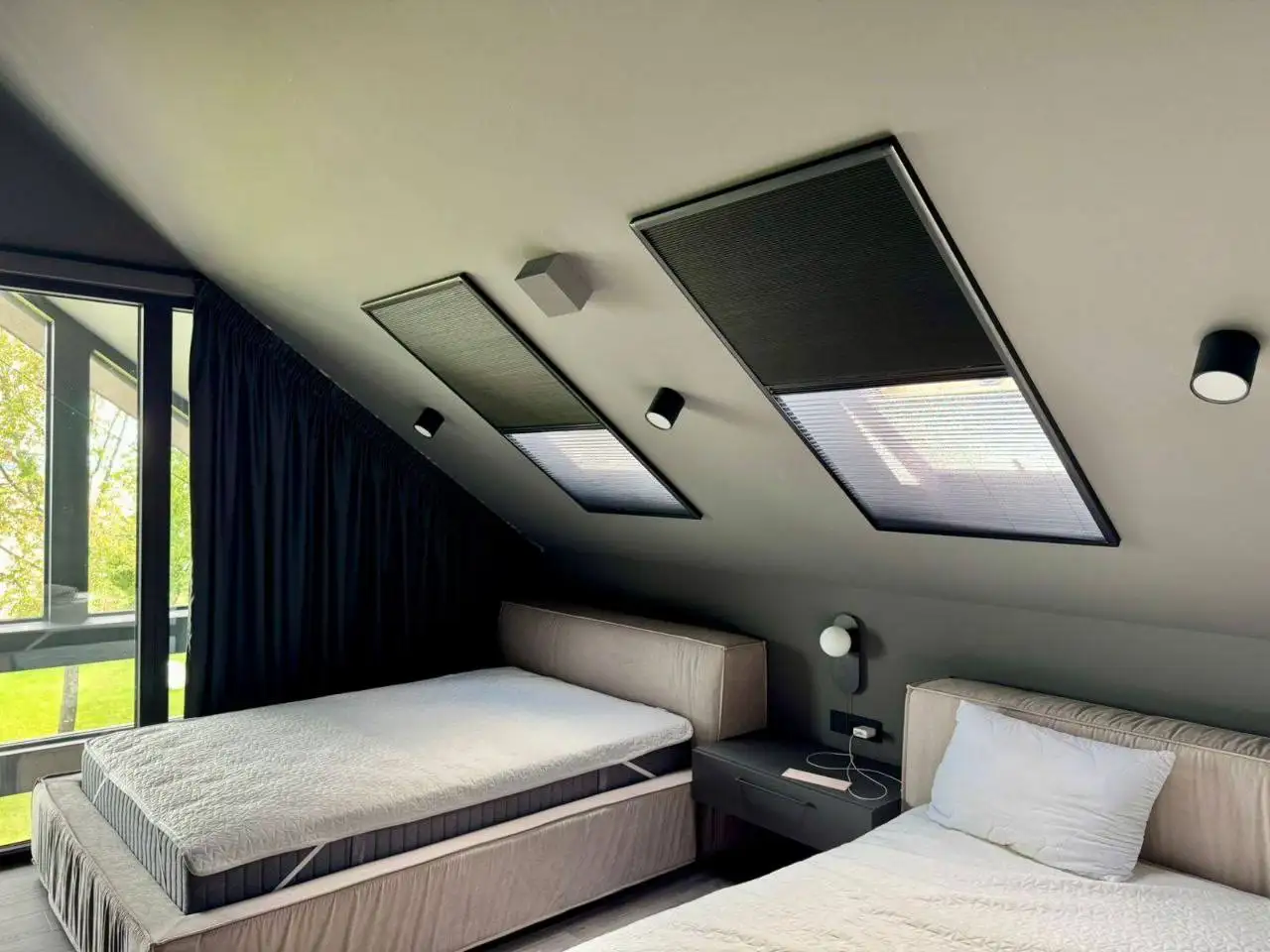 Установка москитных сеток ПЛИССЕ в Тюмени - Установка и монтаж (Услуги) в Тюмень