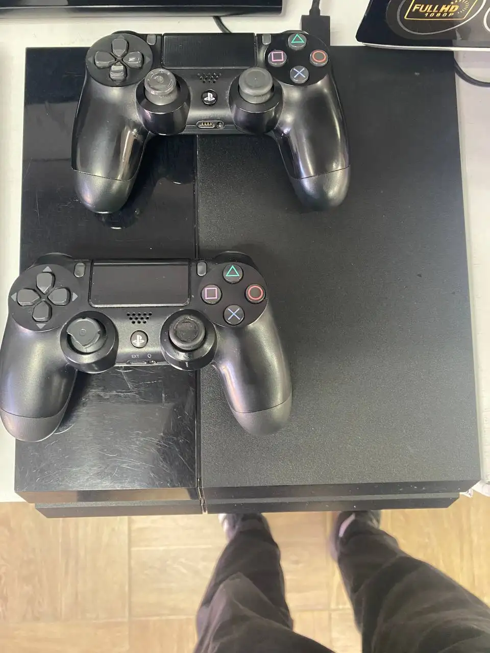 Игровые геймпады с консолью 500ГБ - Игровые консоли и аксессуары (Электроника) в Тюмень