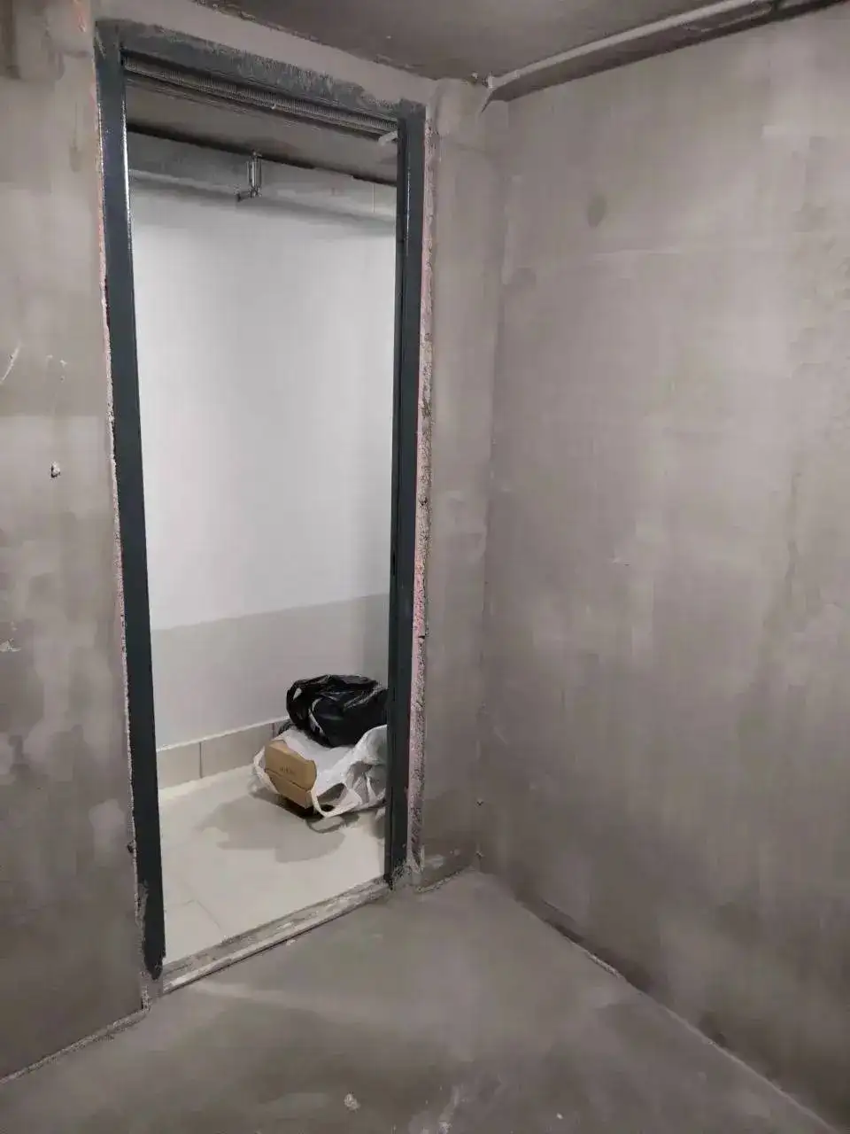 Продажа кладового помещения 3.4 кв.м - Недвижимость в Тюмень