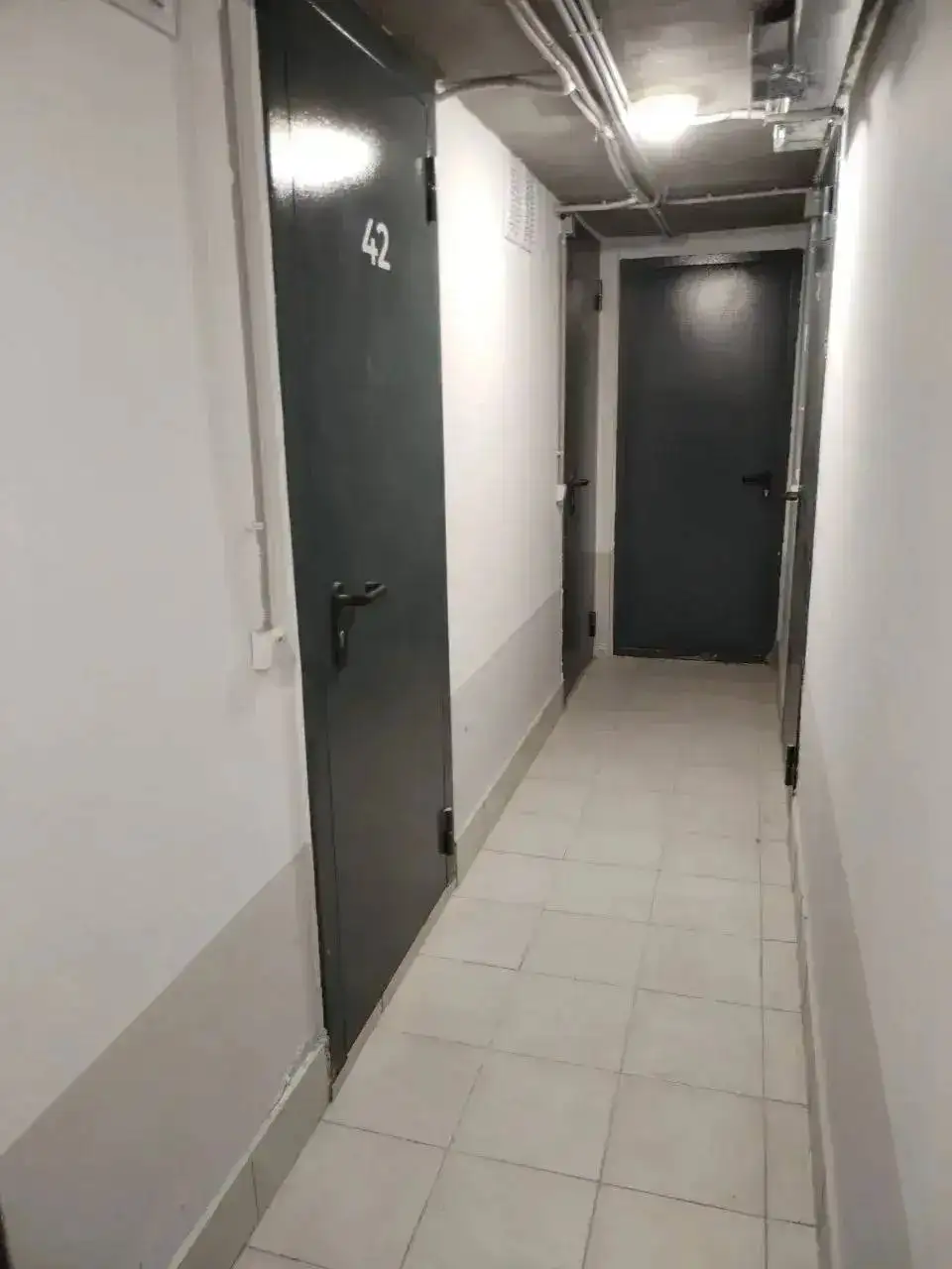 Продажа кладового помещения 3.4 кв.м - Недвижимость в Тюмень