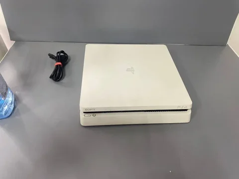 PlayStation 4 - null в Тюмень