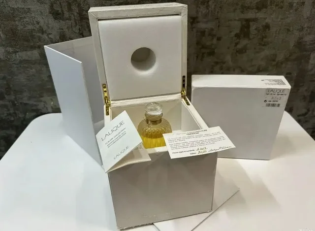 Духи Lalique De Lalique Plumes Limited Edition 2015 - Косметологические услуги в Тюмень