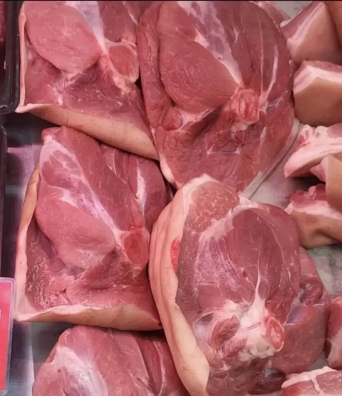 Свиная лопатка на кости в Тюмени - Мясо (Продукты) в Тюмень