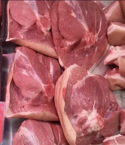 Свиная лопатка на кости в Тюмени - Продукты в Тюмень