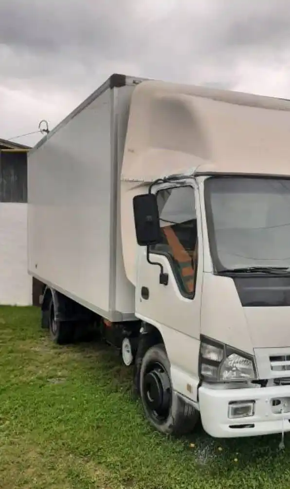 Продам автомобиль Isuzu NQR 75