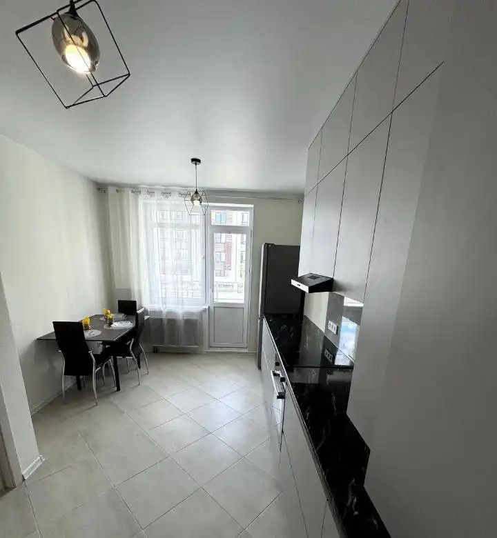 Студия в современном доме в Тюмени