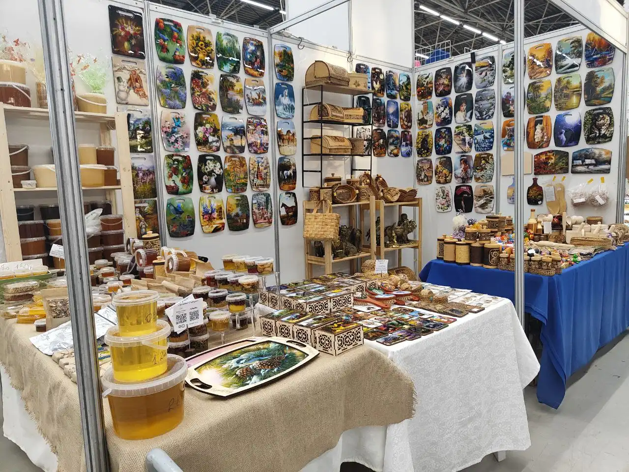 Тюменская ярмарка с бутиком на Севастопольской