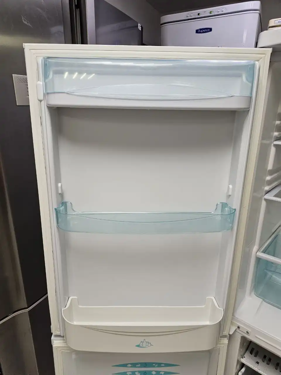 Холодильник Стинол высотой 165 см