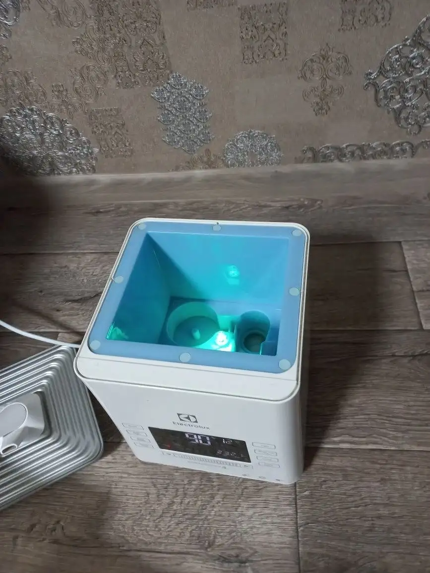 Увлажнитель воздуха Electrolux EHU-3815D отдам даром - Электроника для дома (Барахолка) в Ульяновск