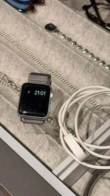 Apple Watch 3 38mm отдам даром - Мопеды в Ульяновск
