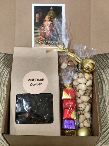Новогодний подарочный бокс с чаем и сладостями - частное объявление в Ульяновск