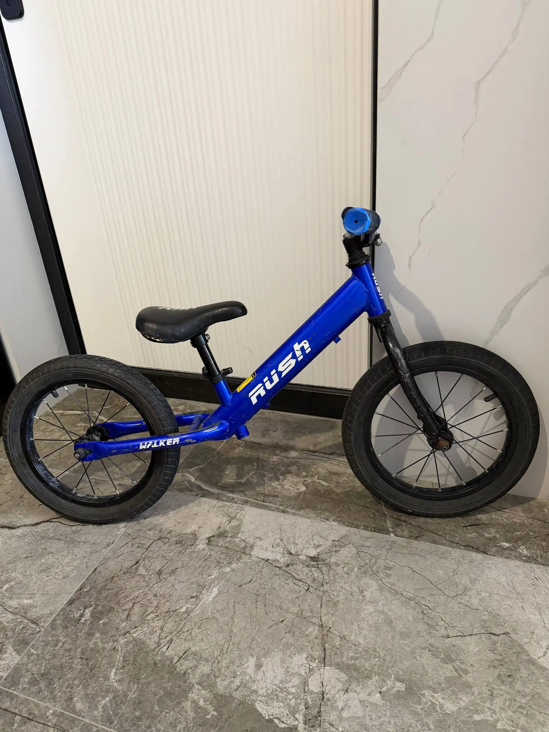 Детский беговел от 3 лет - Велосипеды и самокаты (Товары для детей) в Екатеринбург
