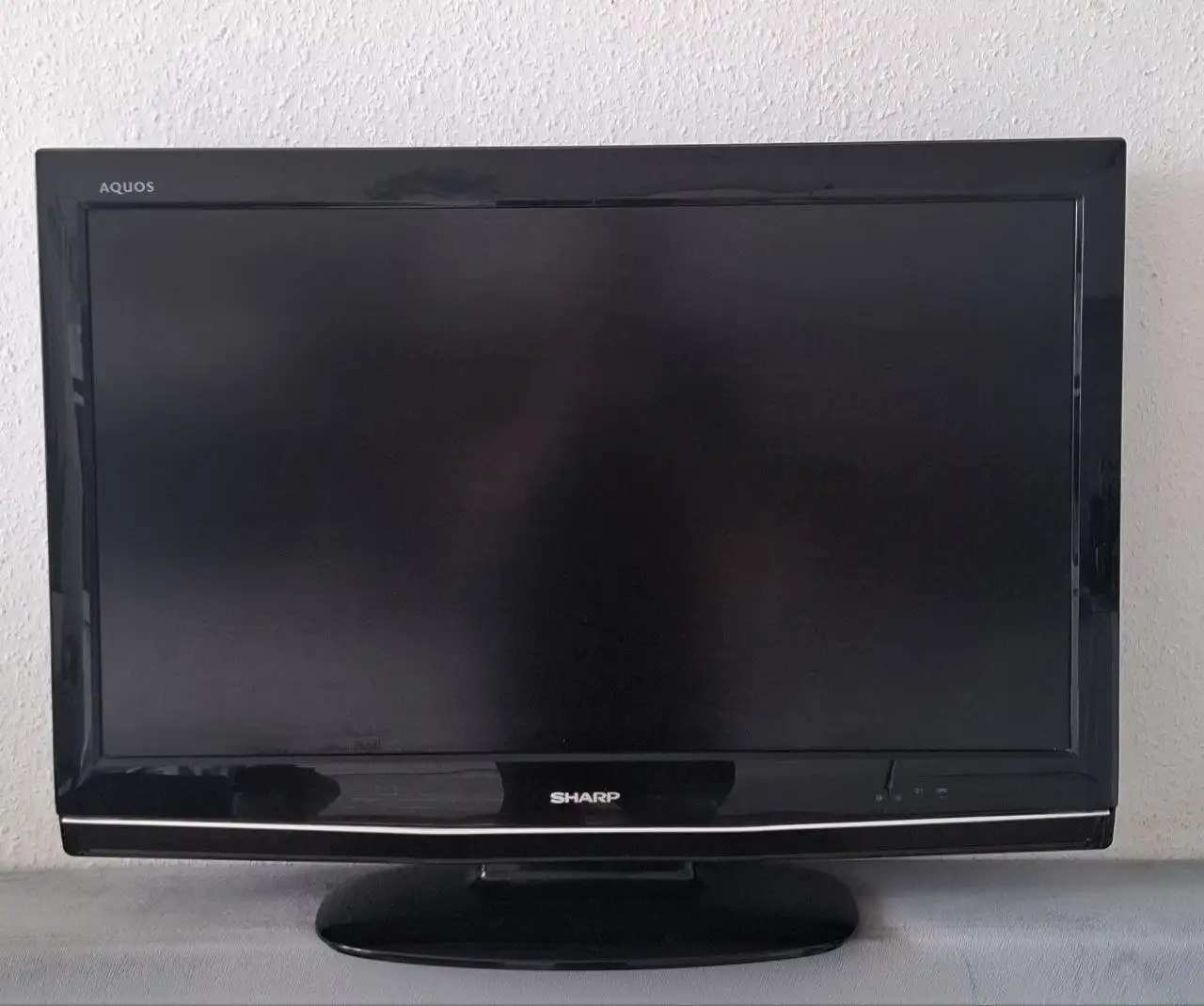 Телевизор SHARP LC-32RD8RU-BK 32 дюйма - Телевизоры и оборудование (Электроника) в Екатеринбург