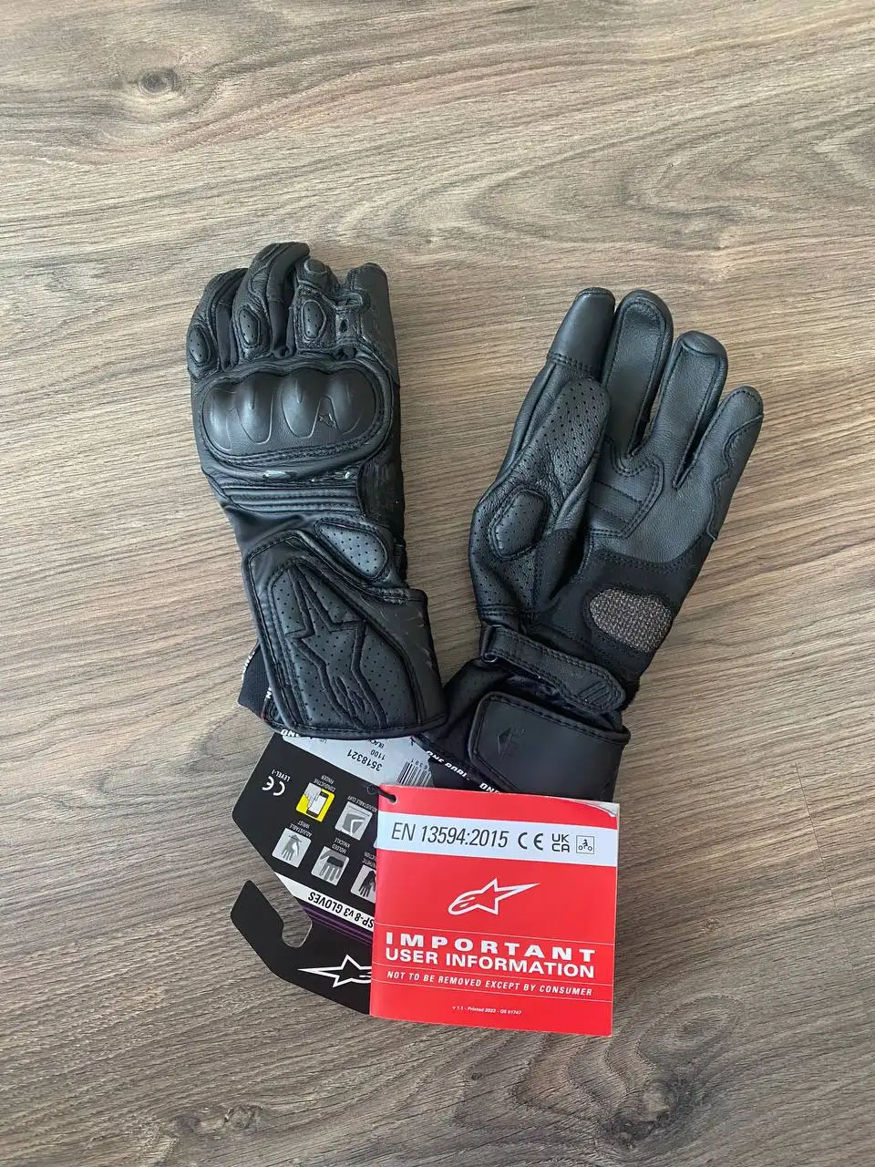 Продаются новые кожаные женские мотоперчатки ALPINESTARS Stella SP-8 v3 - Аксессуары (мото-) (Электроника) в Екатеринбург