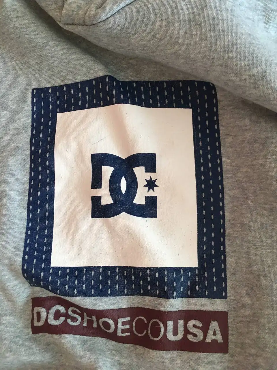 Продам оригинальный худак DC shoes - Обувь (Одежда) в Екатеринбург