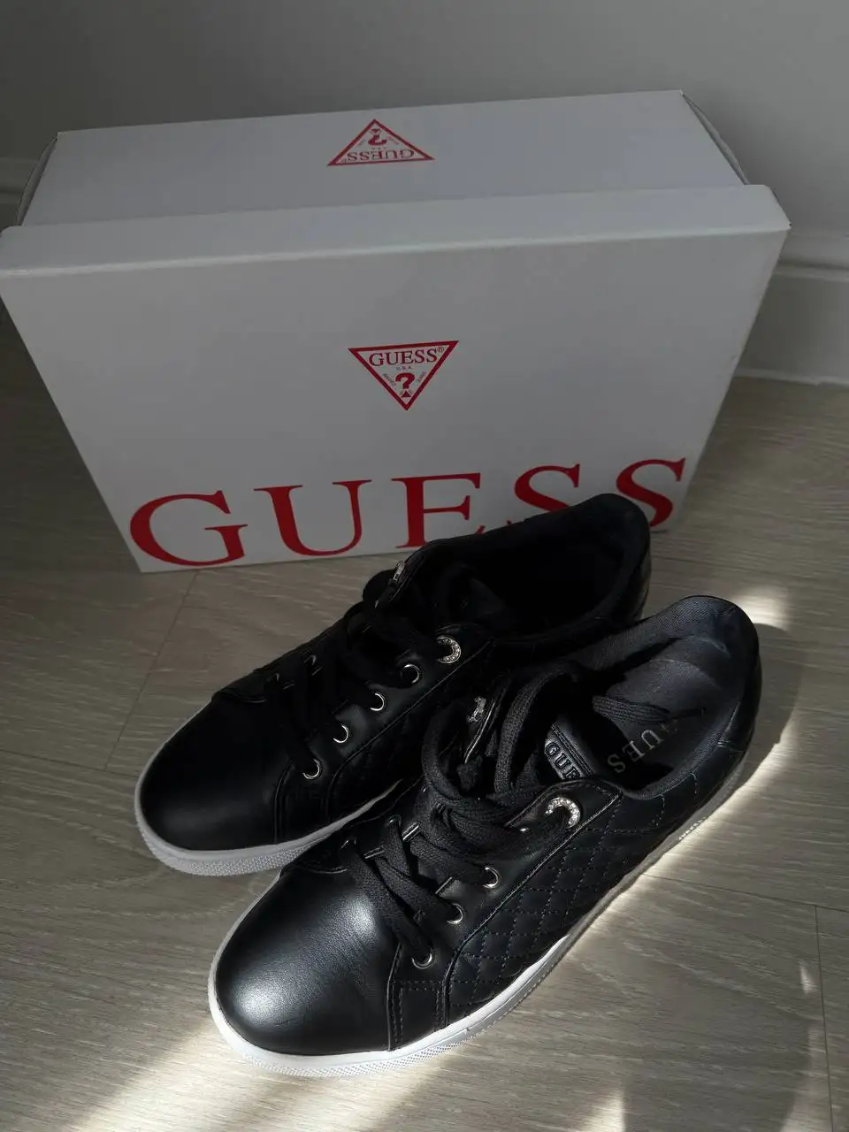 Кеды Guess 39 размер - Обувь (Одежда) в Екатеринбург