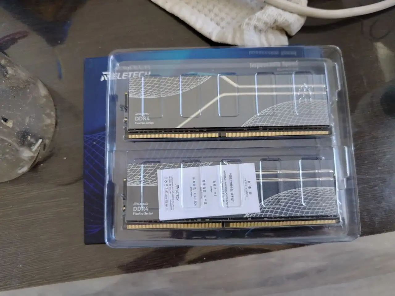 Продаю 32GB DDR4 RAM 3200 MHz (новая) - Комплектующие (Электроника) в Екатеринбург