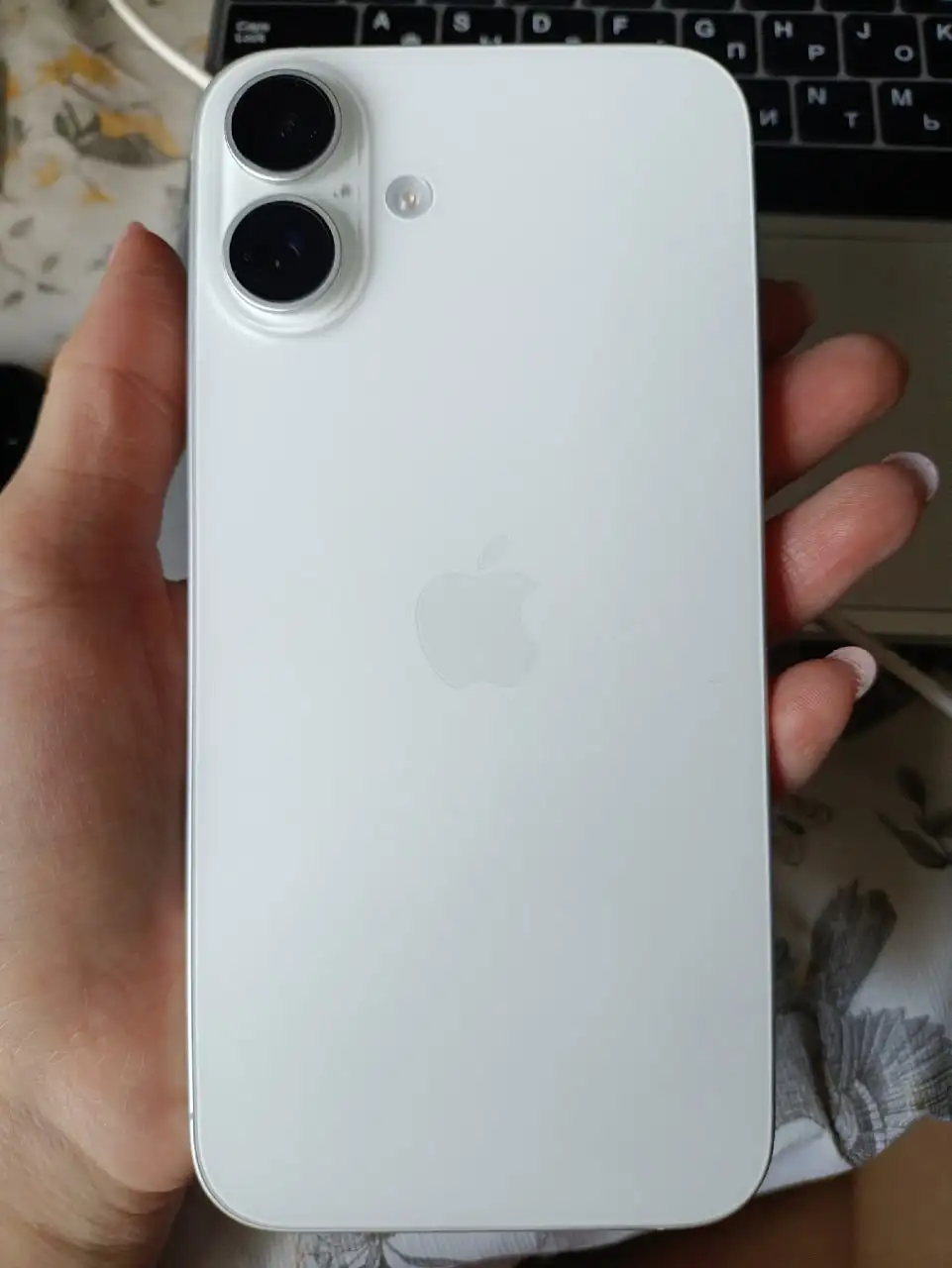iPhone 16 Plus с Apple ID блокировкой, коробка и чек - Смартфоны (Электроника) в Екатеринбург