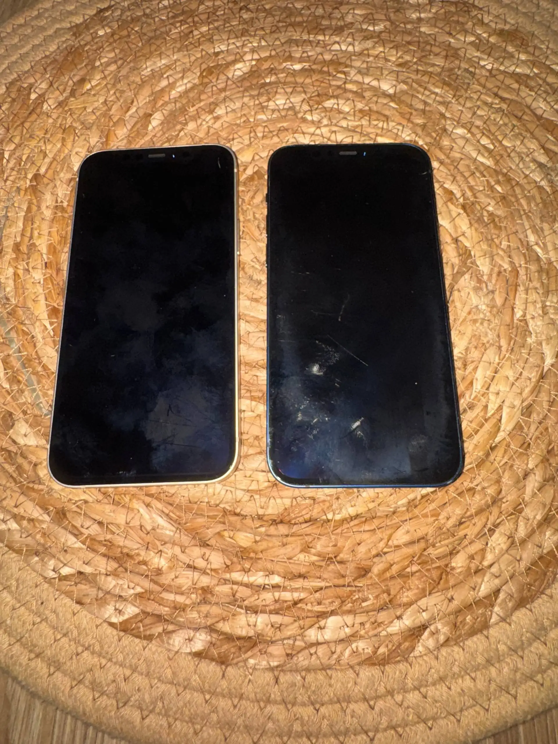 Продам Айфон 12 128GB (2 шт.) - Смартфоны (Электроника) в Екатеринбург