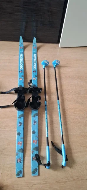 Детские лыжи Decathlon 120 см + палки - Туризм и охота в Екатеринбург