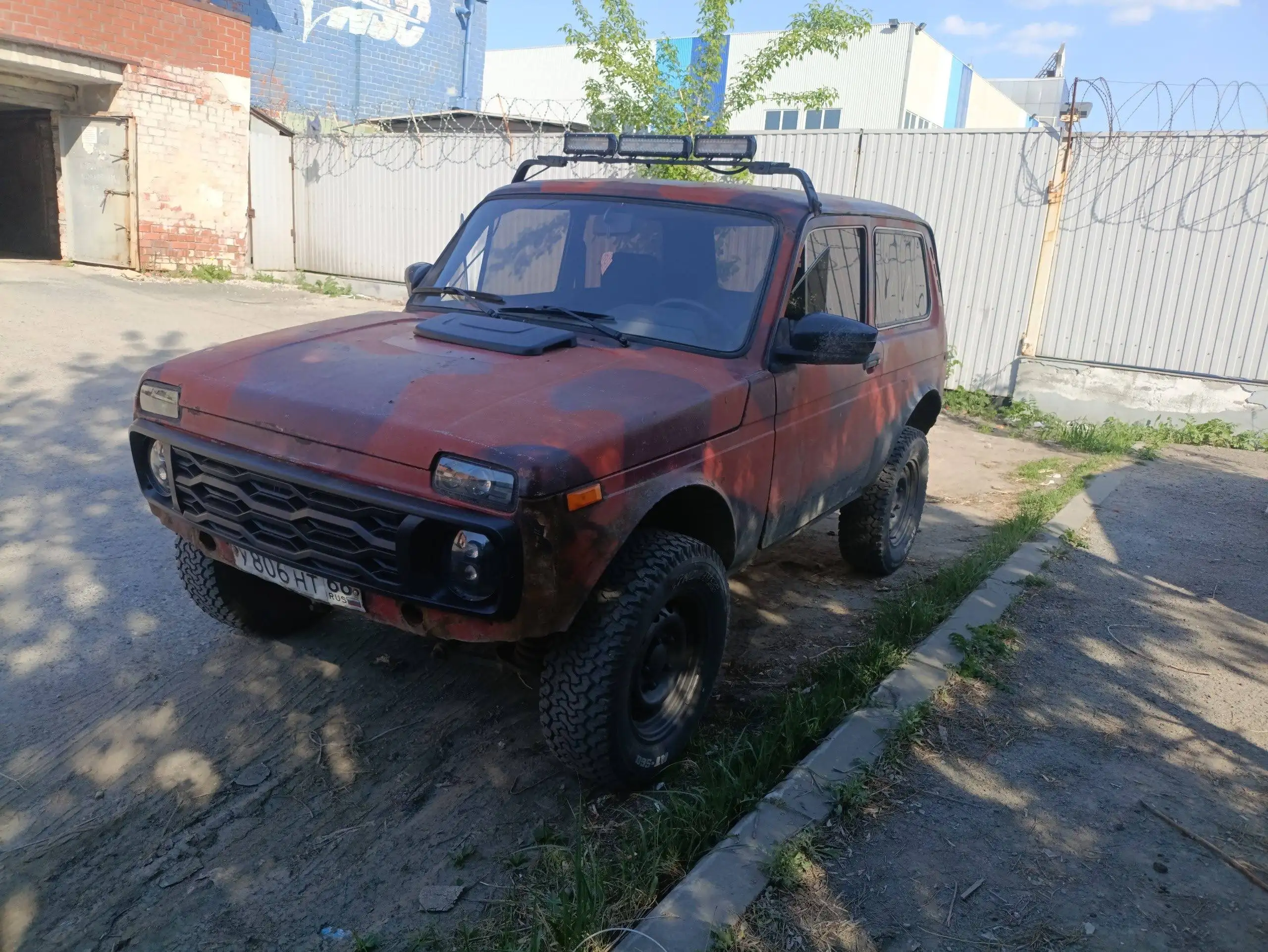 Нива 2121 Инжектор 1992 г. - Легковые автомобили (Авто) в Екатеринбург
