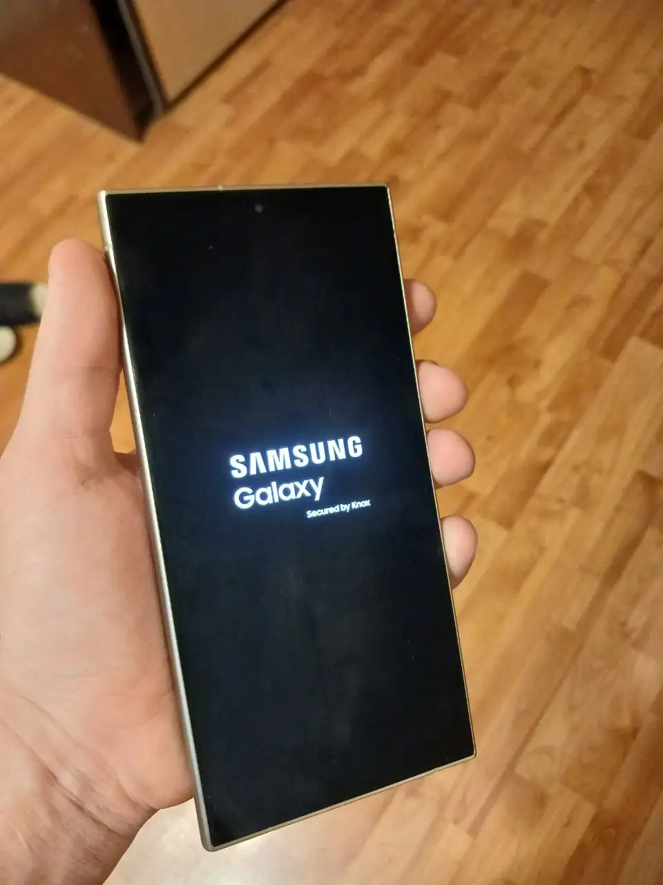 Продам Samsung Galaxy S24 Ultra 12/512 Gb - Смартфоны (Электроника) в Екатеринбург