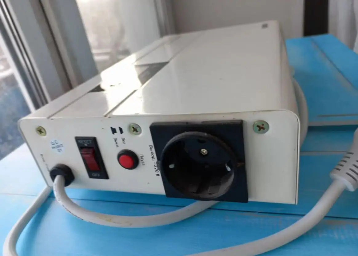 Стабилизатор напряжения SVEN AVR SLIM-1000 б/у - Электроника в Красноуфимск