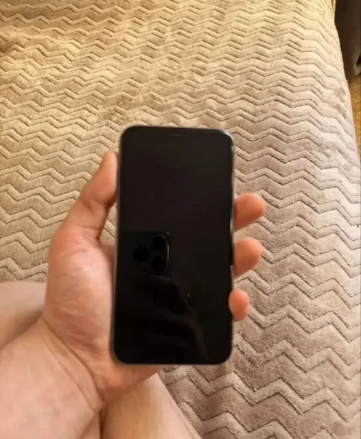 iPhone 11 128GB Фиолетовый - Компьютеры и комплектующие в Екатеринбург