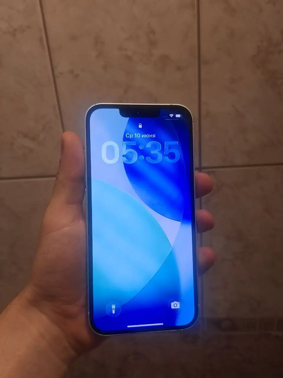 Продам IPhone 13 128Gb белый - Смартфоны (Электроника) в Екатеринбург