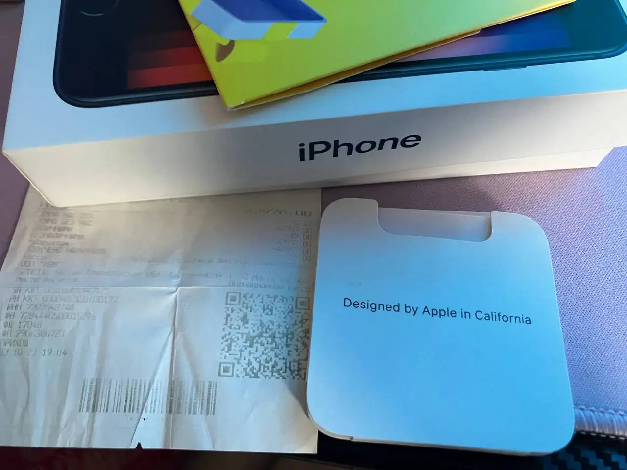 Продаю iPhone SE 3 поколения 64 ГБ черный - Смартфоны и гаджеты (Электроника) в Екатеринбург