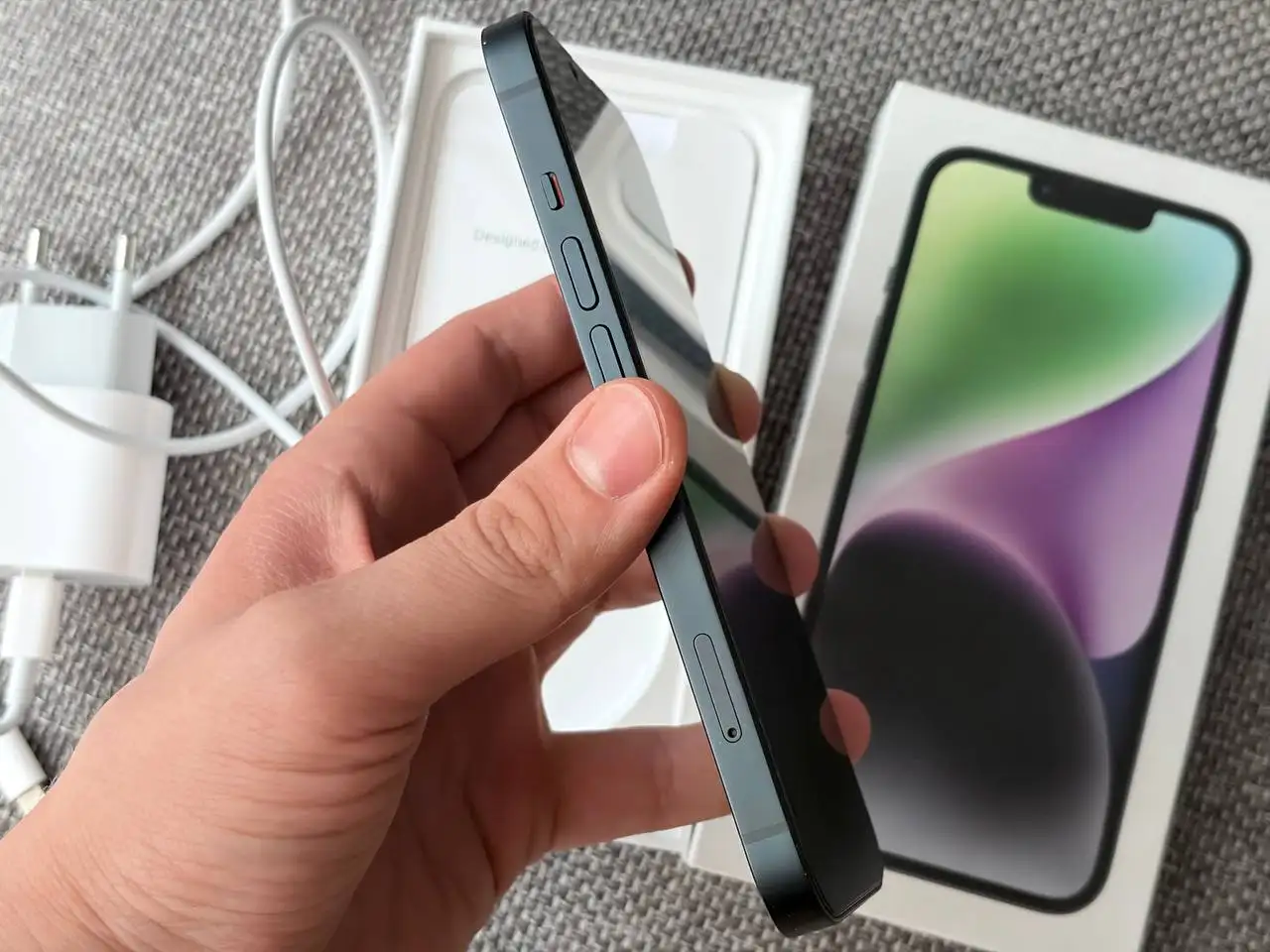 Продажа iPhone 14 128GB - Смартфоны и гаджеты (Электроника) в Екатеринбург