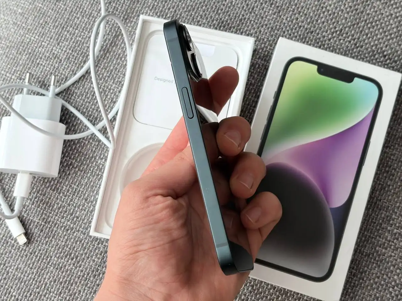 Продажа iPhone 14 128GB - Смартфоны и гаджеты (Электроника) в Екатеринбург