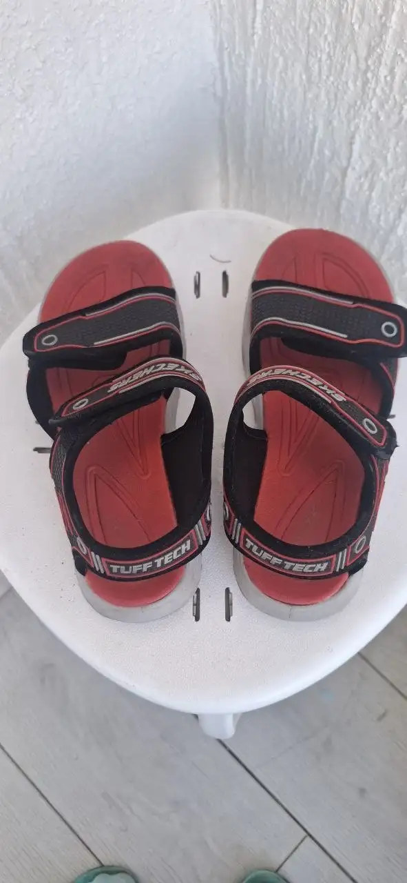 Сандали Skechers 35 размера в отличном состоянии - Обувь (Одежда) в Екатеринбург