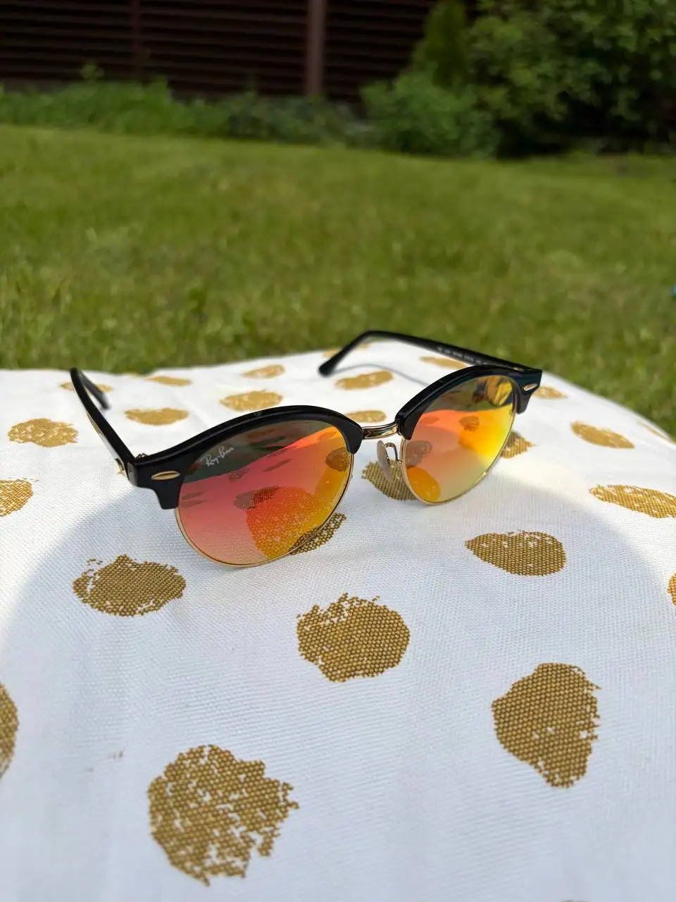 Солнцезащитные очки Ray Ban оригинал - Хобби и отдых в Екатеринбург