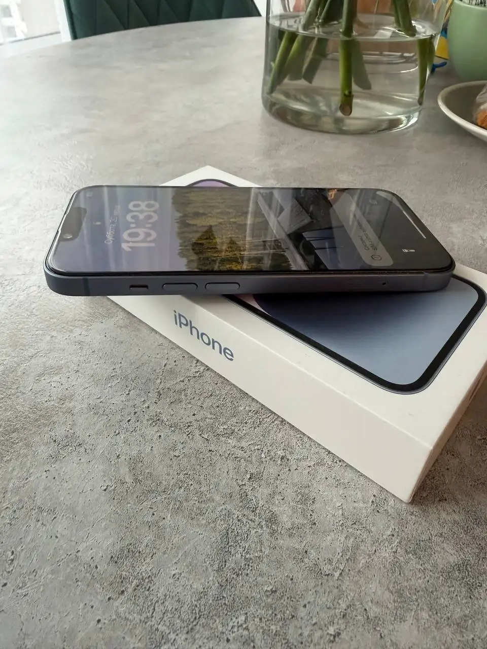 Продам iPhone 14 128GB - Смартфоны (Электроника) в Екатеринбург