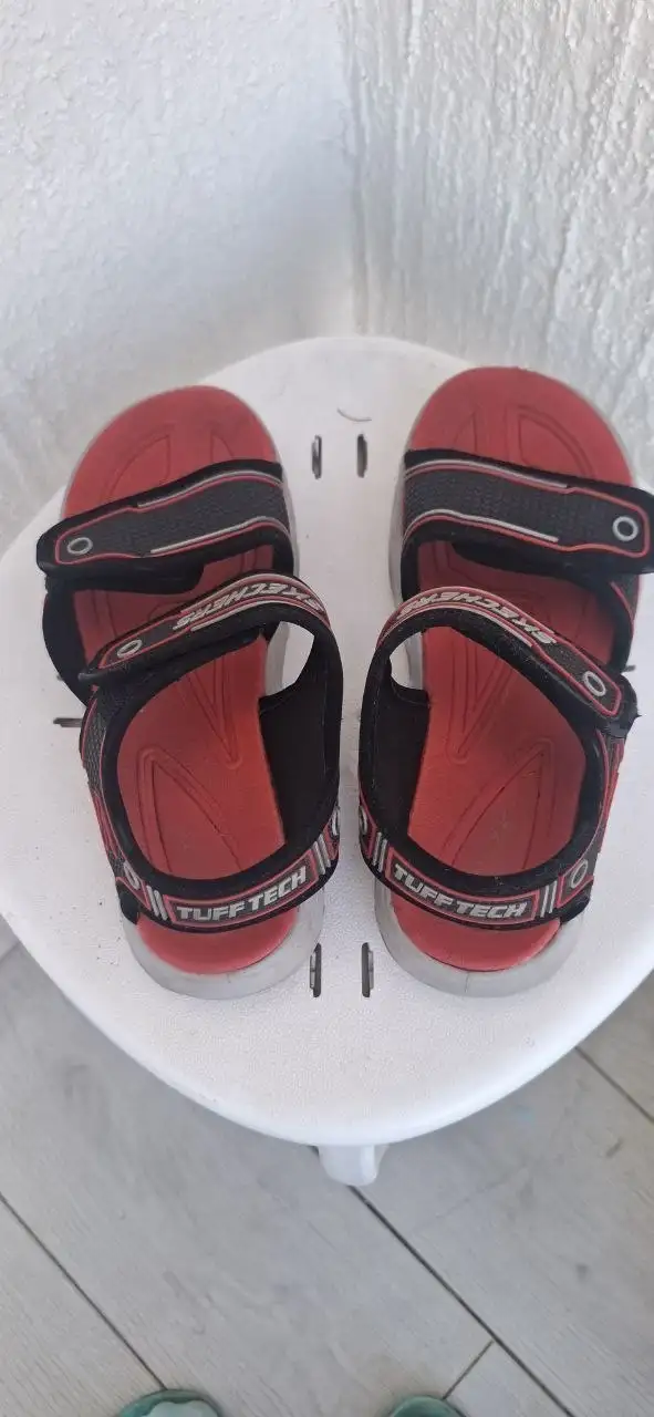 Сандали Skechers в отличном состоянии - магазин/склад сотрудника (Одежда) в Екатеринбург