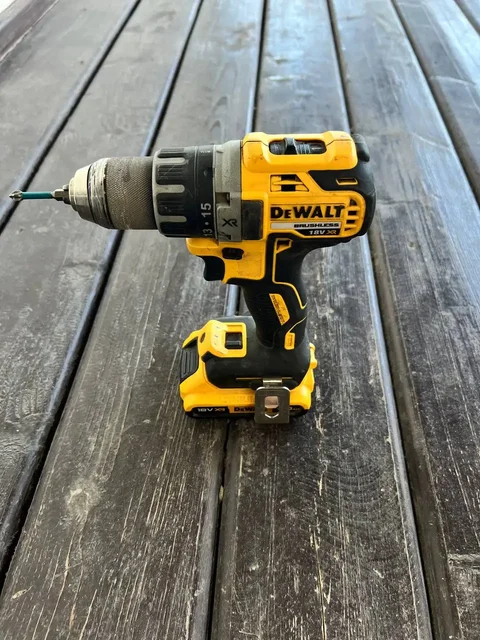 Dewalt DCD791 шуруповерт в комплекте - Мелкая кухонная техника в Екатеринбург