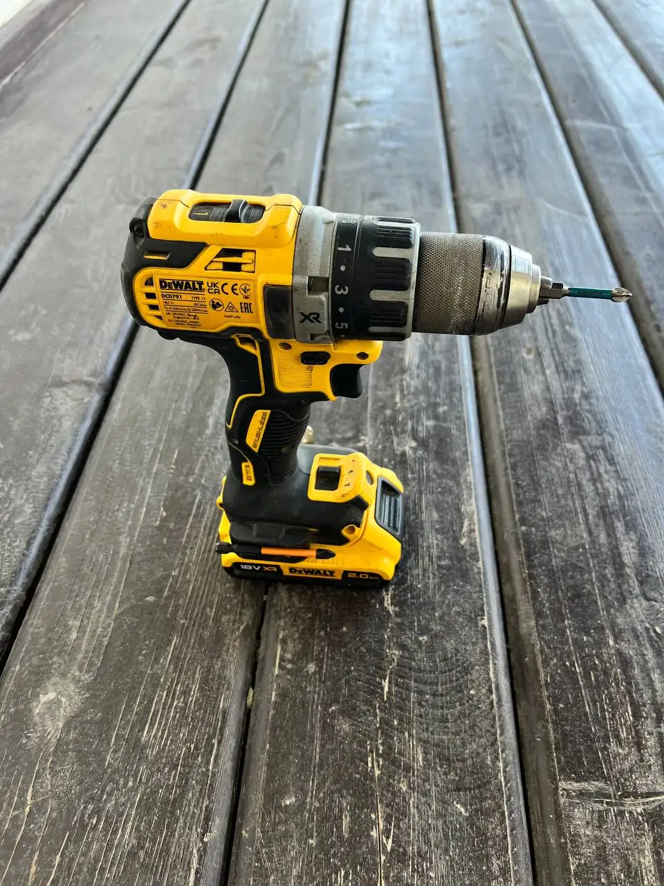 Dewalt DCD791 шуруповерт в комплекте - Инструменты (Электроника) в Екатеринбург